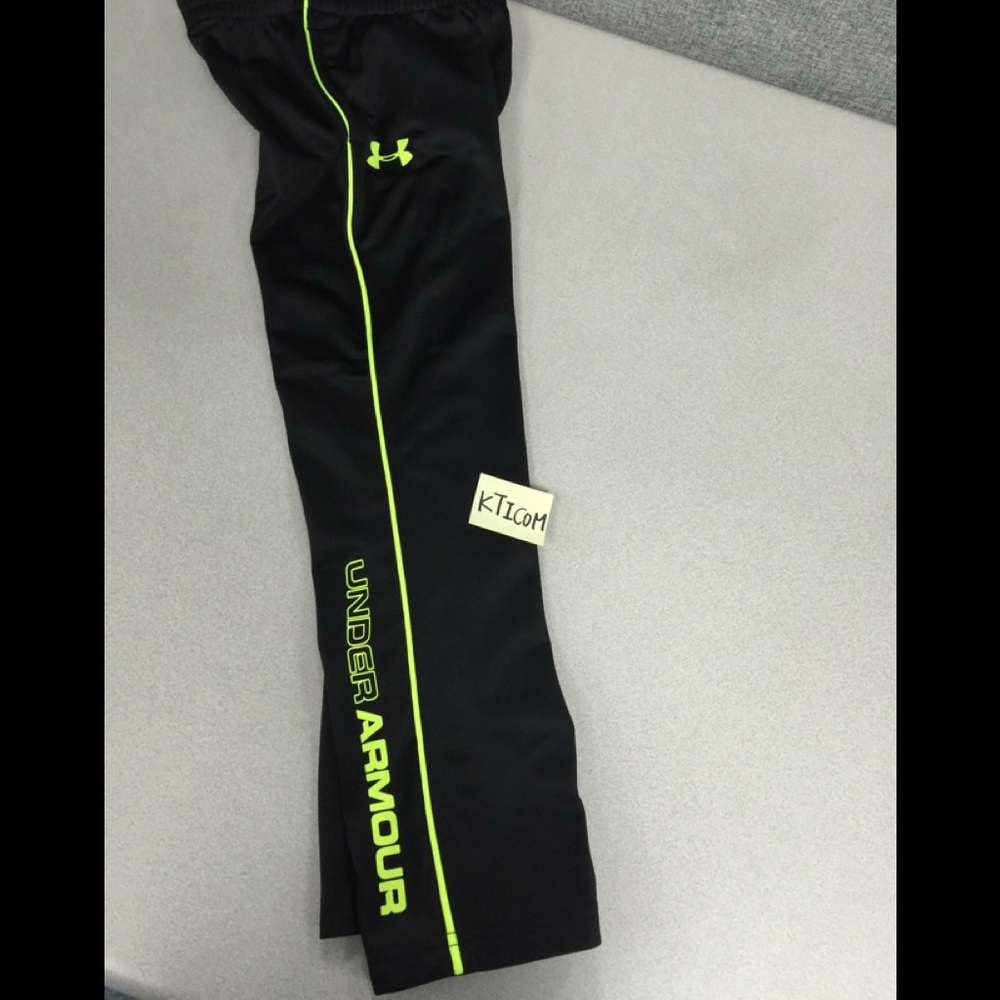 Under Armour Boys Outdoor Brawler Pants -New